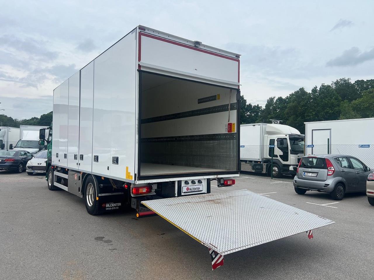 Volvo FM 330 4x2 Skåpbil, Bussbygg Öppningsbarsida, Euro 6 2018 - Skåp