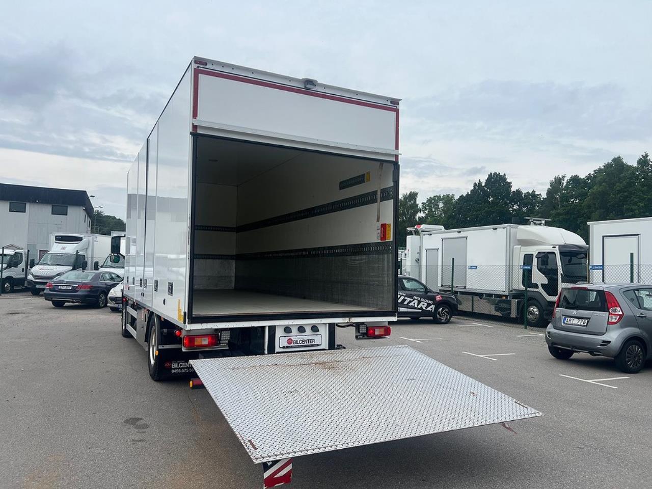 Volvo FM 330 4x2 Skåpbil, Bussbygg Öppningsbarsida, Euro 6 2018 - Skåp