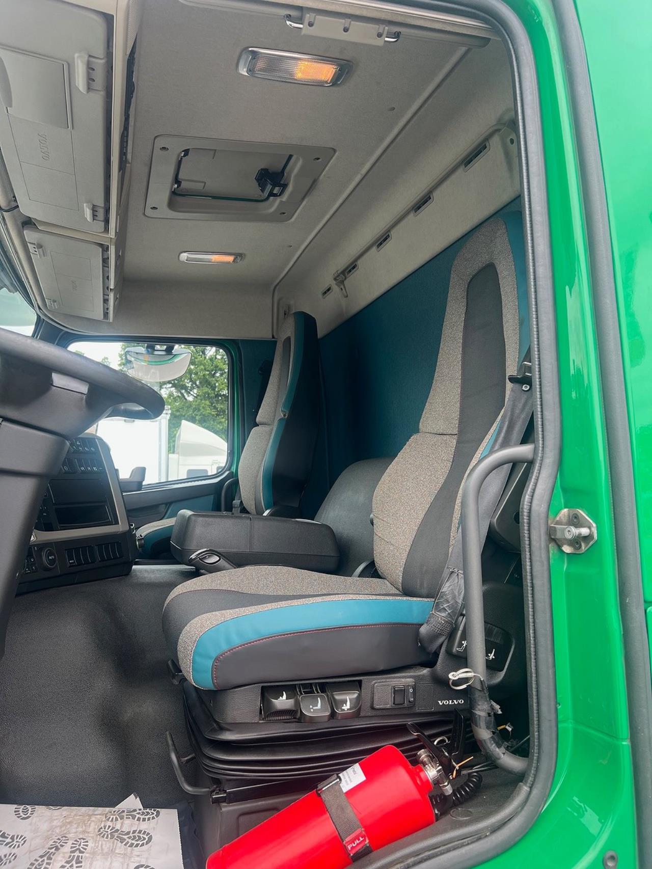 Volvo FM 330 4x2 Skåpbil, Bussbygg Öppningsbarsida, Euro 6 2018 - Skåp