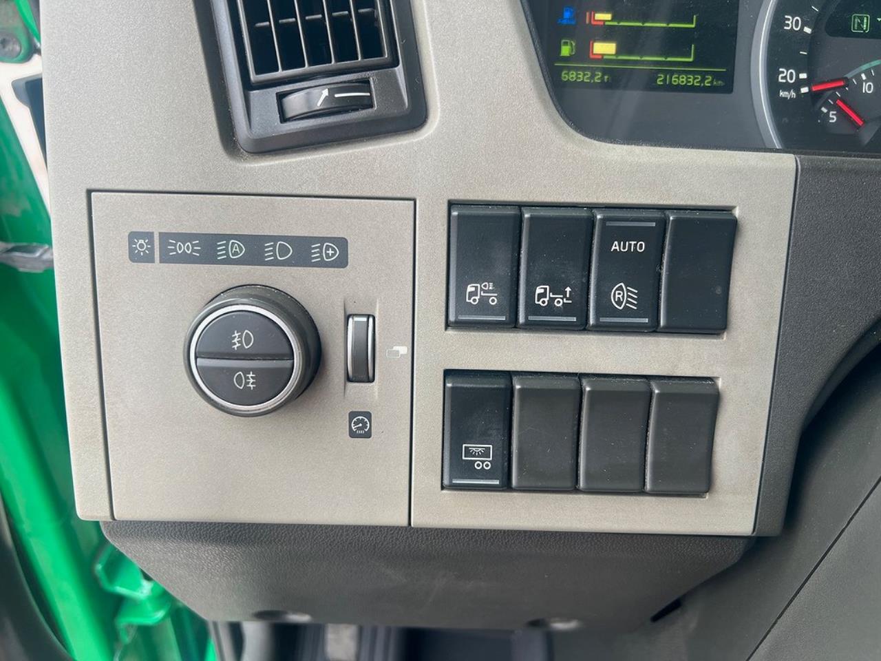 Volvo FM 330 4x2 Skåpbil, Bussbygg Öppningsbarsida, Euro 6 2018 - Skåp