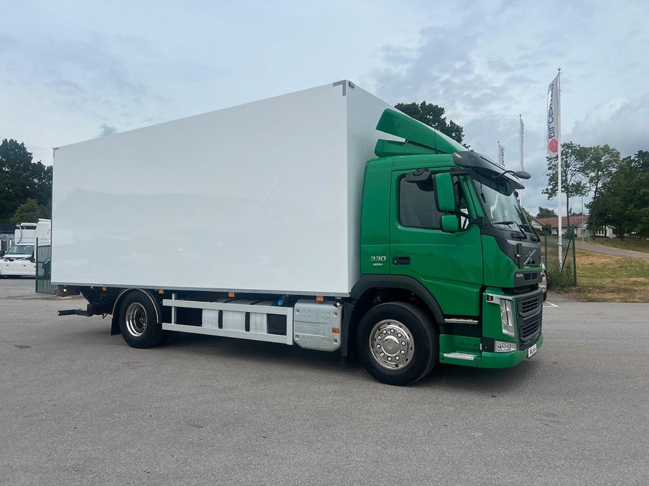 Volvo FM 330 4x2 Skåpbil, Bussbygg Öppningsbarsida, Euro 6 2018 - Skåp