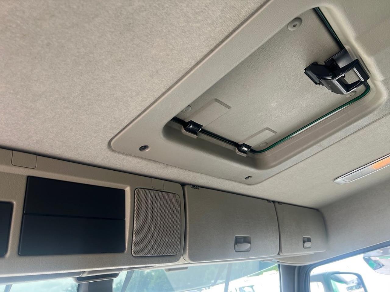 Volvo FM 330 4x2 Skåpbil, Bussbygg Öppningsbarsida, Euro 6 2018 - Skåp