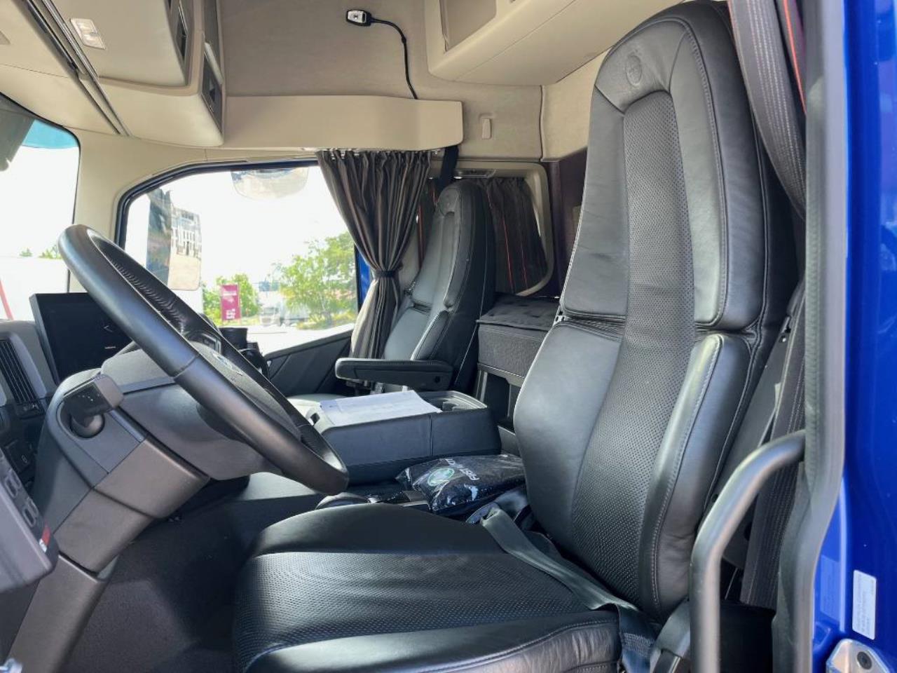 Volvo FM 500 Kranväxlare 8X4 2024 - Kran