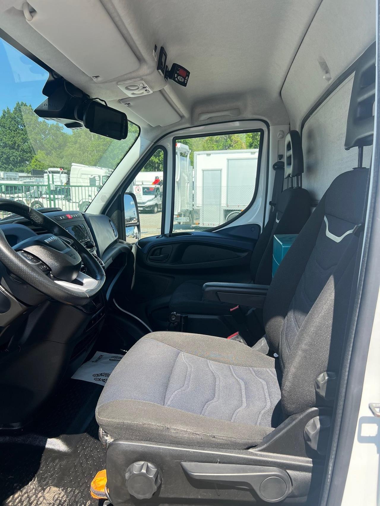 Iveco Daily 35S14 Skåpbil Kyl/Frysbil Dag/Nattkyla Euro 6 2021 - Övrigt