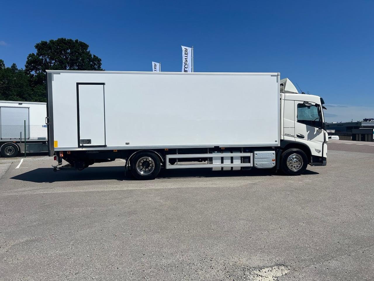 Volvo FM 330 4x2 Skåpbil Skåpsvärmare Euro 6 2021 - Skåp