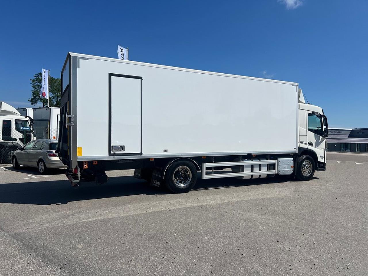 Volvo FM 330 4x2 Skåpbil Skåpsvärmare Euro 6 2021 - Skåp