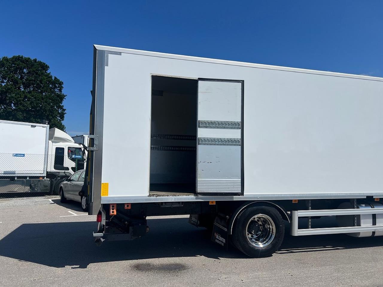 Volvo FM 330 4x2 Skåpbil Skåpsvärmare Euro 6 2021 - Skåp