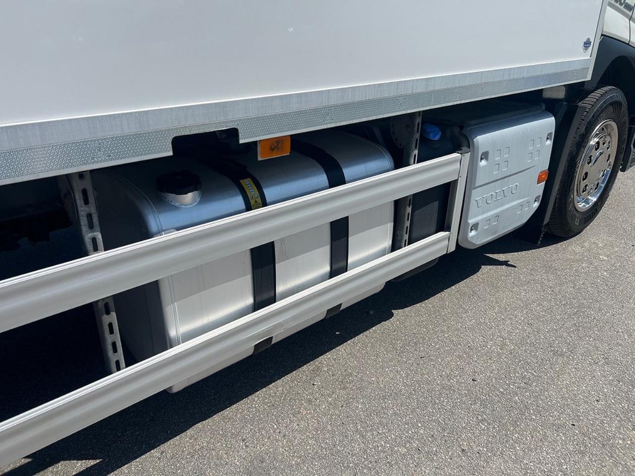Volvo FM 330 4x2 Skåpbil Skåpsvärmare Euro 6 2021 - Skåp