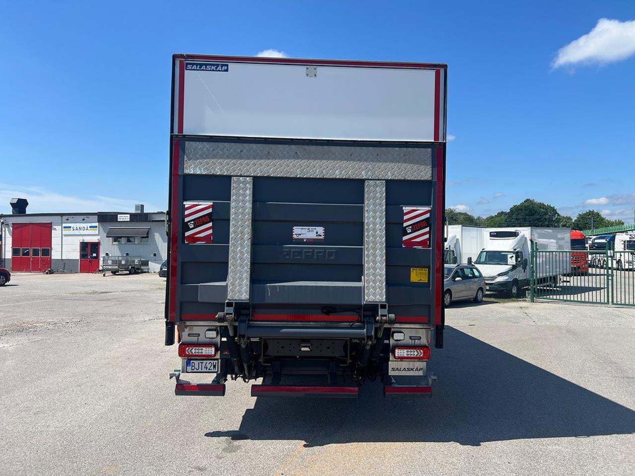 Volvo FM 330 4x2 Skåpbil Skåpsvärmare Euro 6 2021 - Skåp