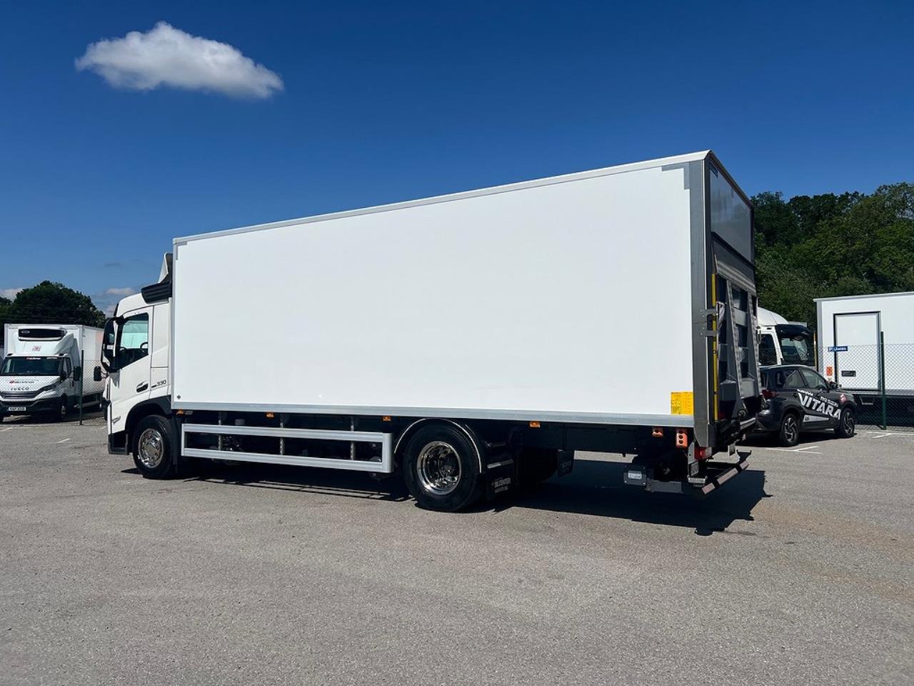 Volvo FM 330 4x2 Skåpbil Skåpsvärmare Euro 6 2021 - Skåp