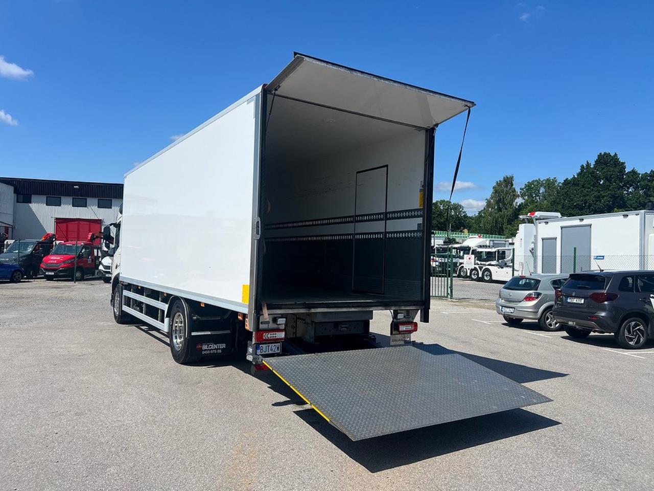 Volvo FM 330 4x2 Skåpbil Skåpsvärmare Euro 6 2021 - Skåp