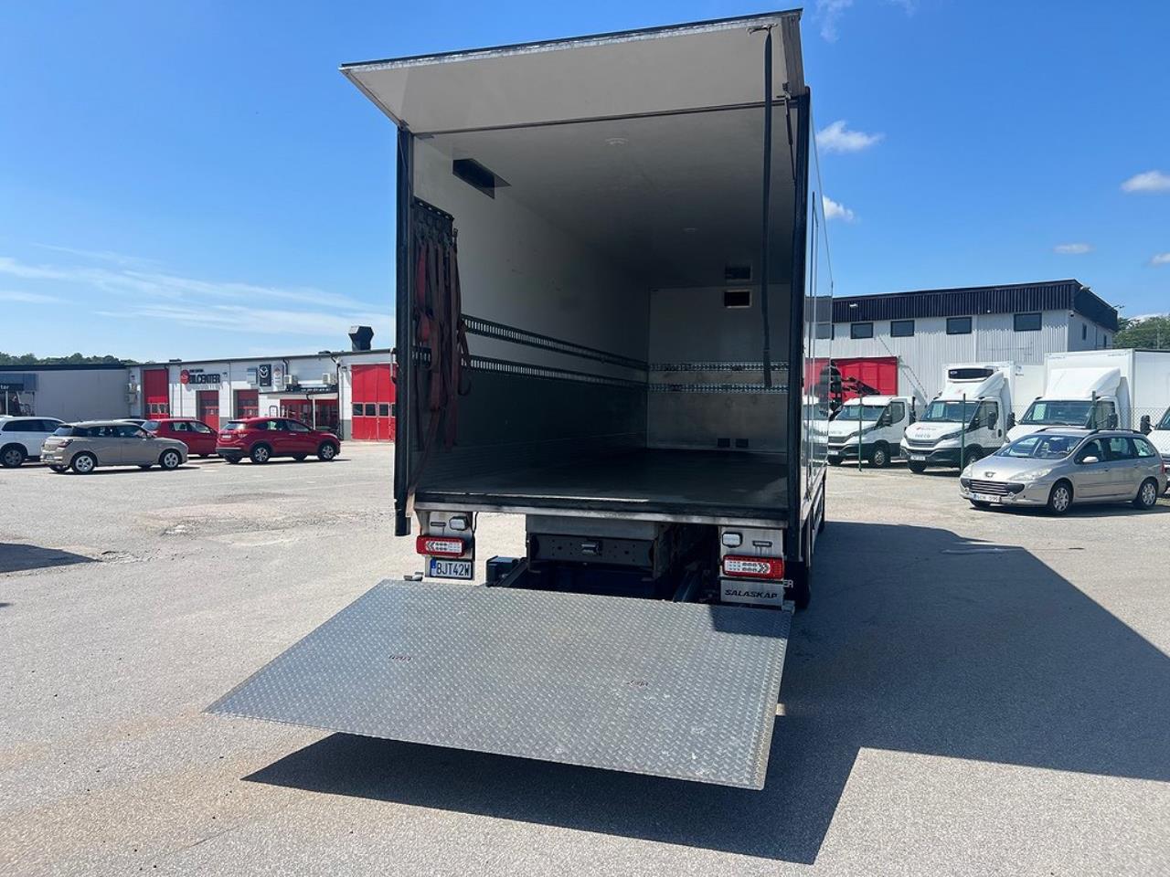 Volvo FM 330 4x2 Skåpbil Skåpsvärmare Euro 6 2021 - Skåp
