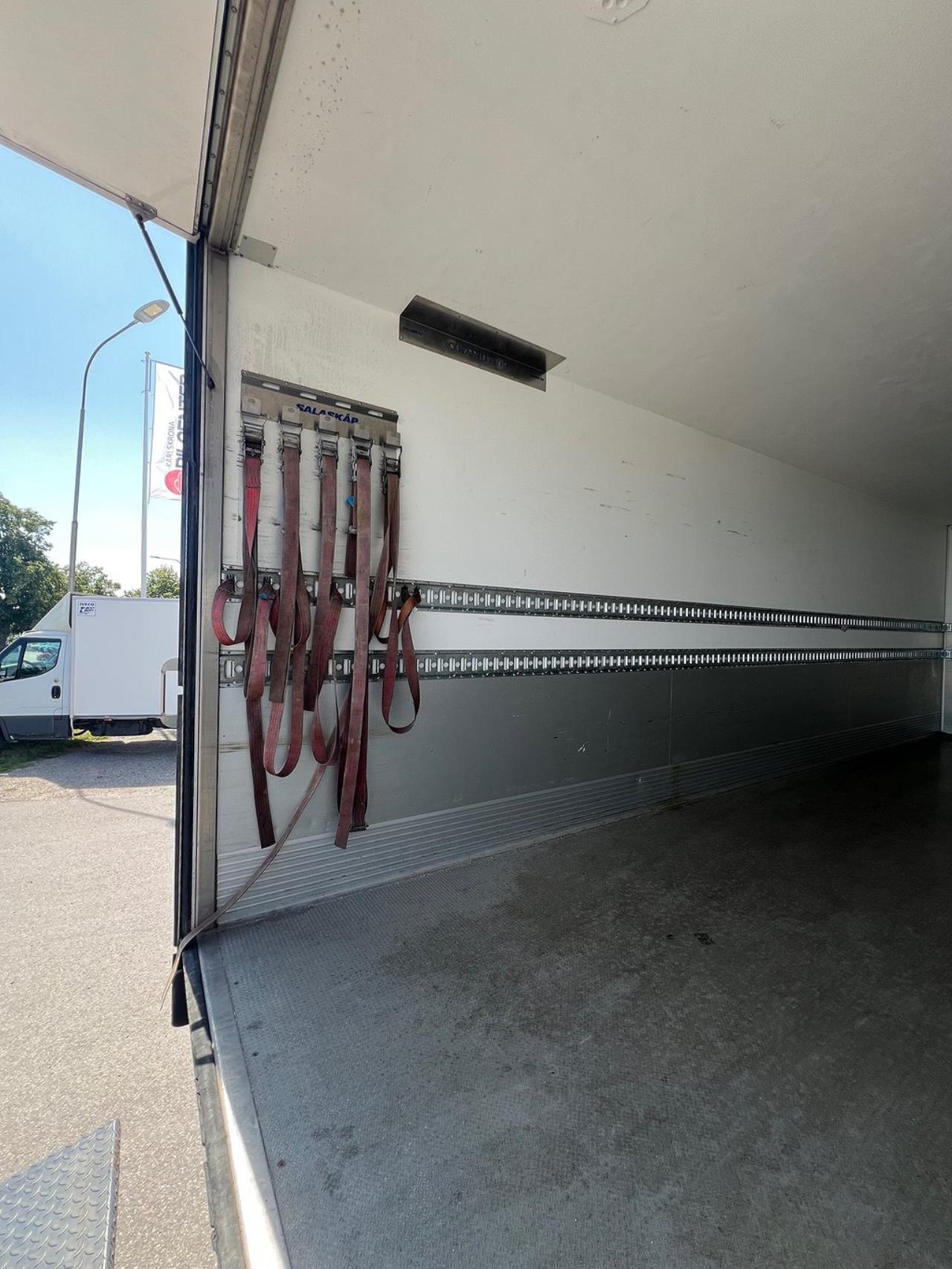 Volvo FM 330 4x2 Skåpbil Skåpsvärmare Euro 6 2021 - Skåp