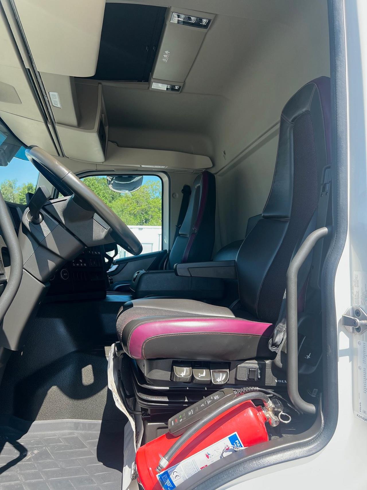 Volvo FM 330 4x2 Skåpbil Skåpsvärmare Euro 6 2021 - Skåp