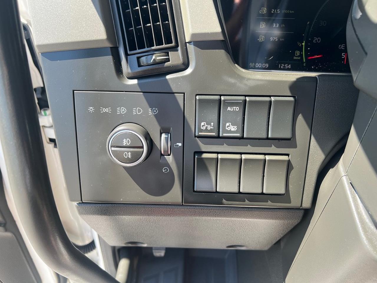 Volvo FM 330 4x2 Skåpbil Skåpsvärmare Euro 6 2021 - Skåp