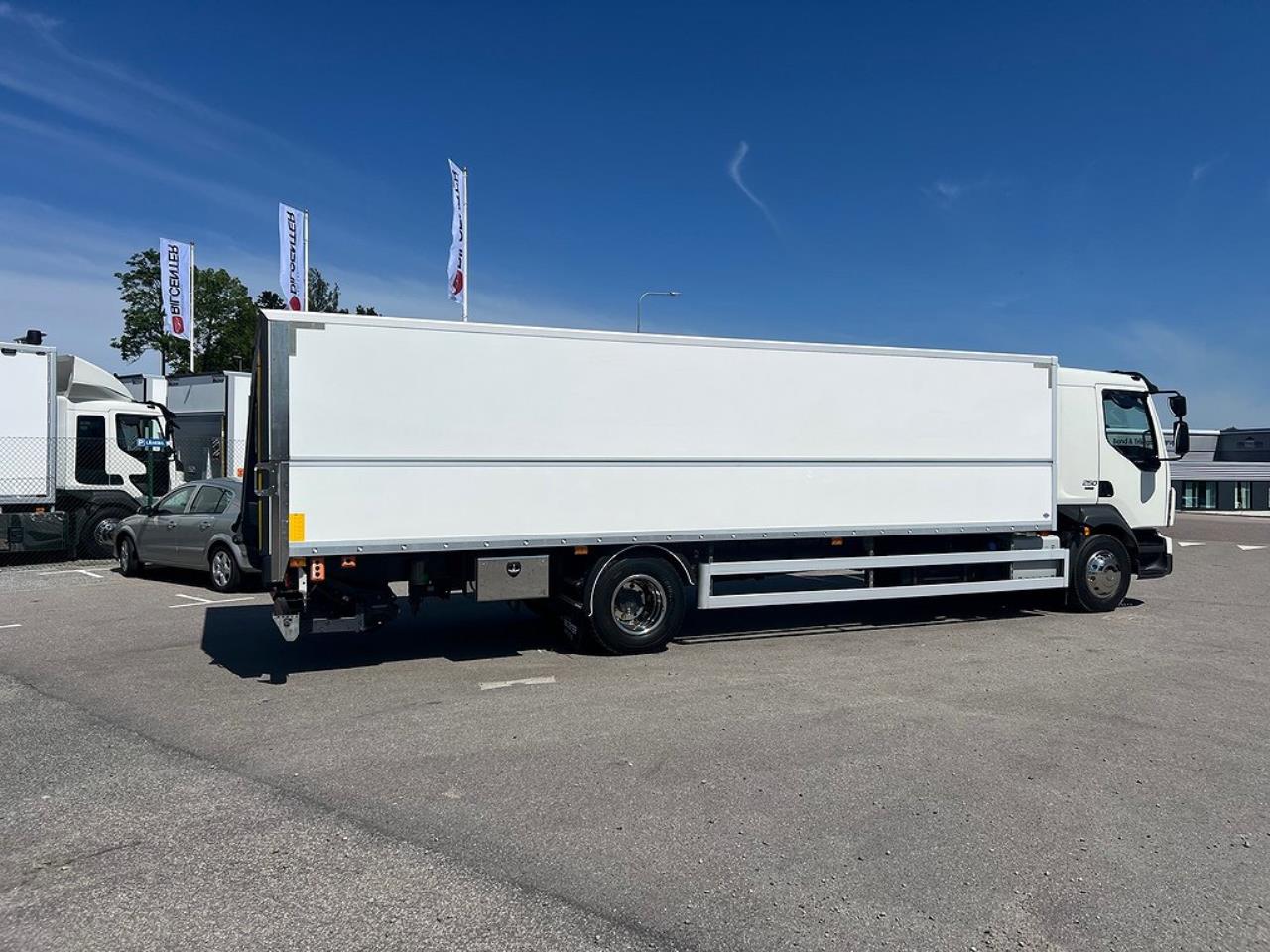 Volvo FL250 Skåpbil Höj/Sänkbart tak, 18 Pallars 2018 - Övrigt
