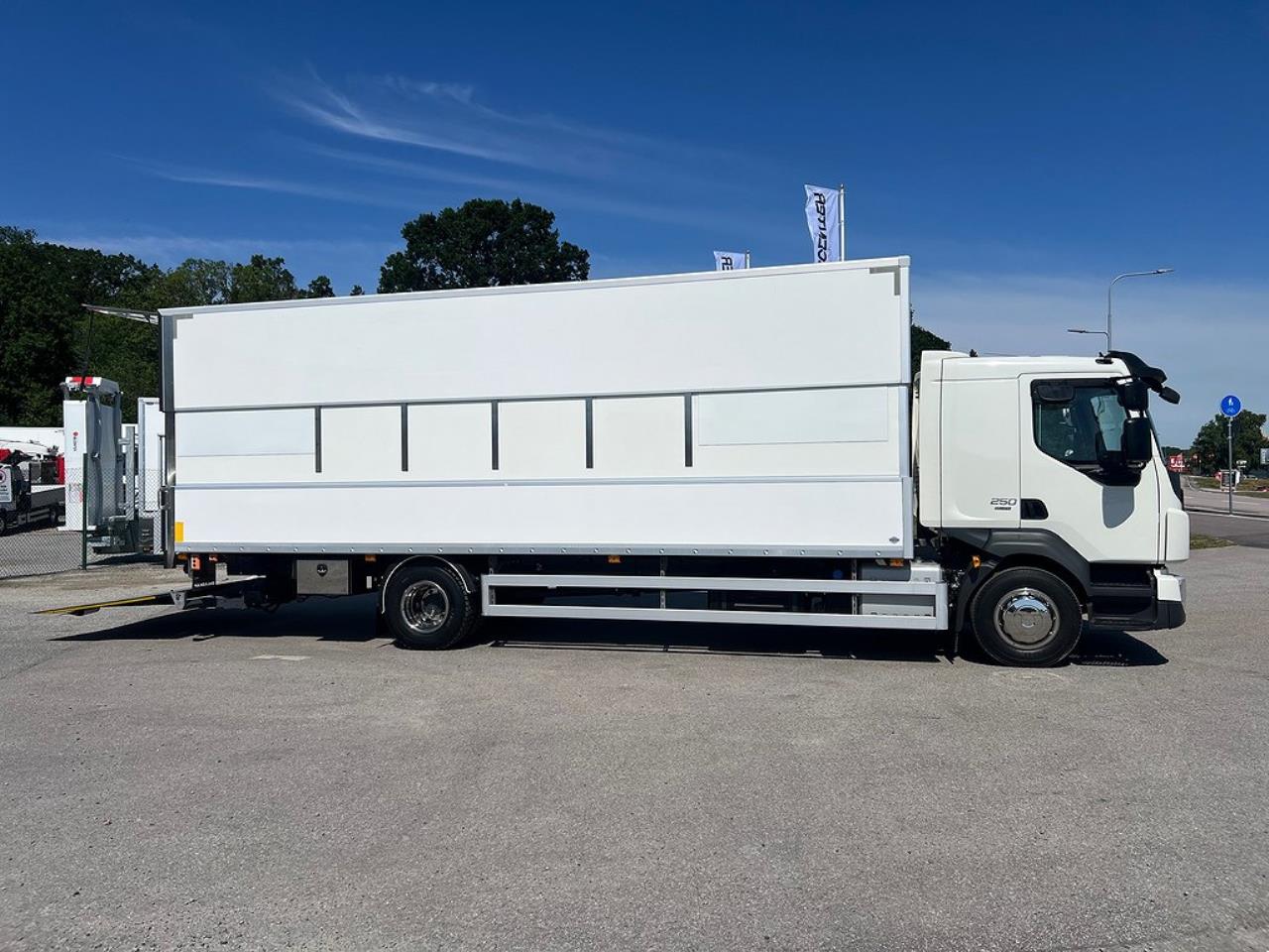 Volvo FL250 Skåpbil Höj/Sänkbart tak, 18 Pallars 2018 - Övrigt