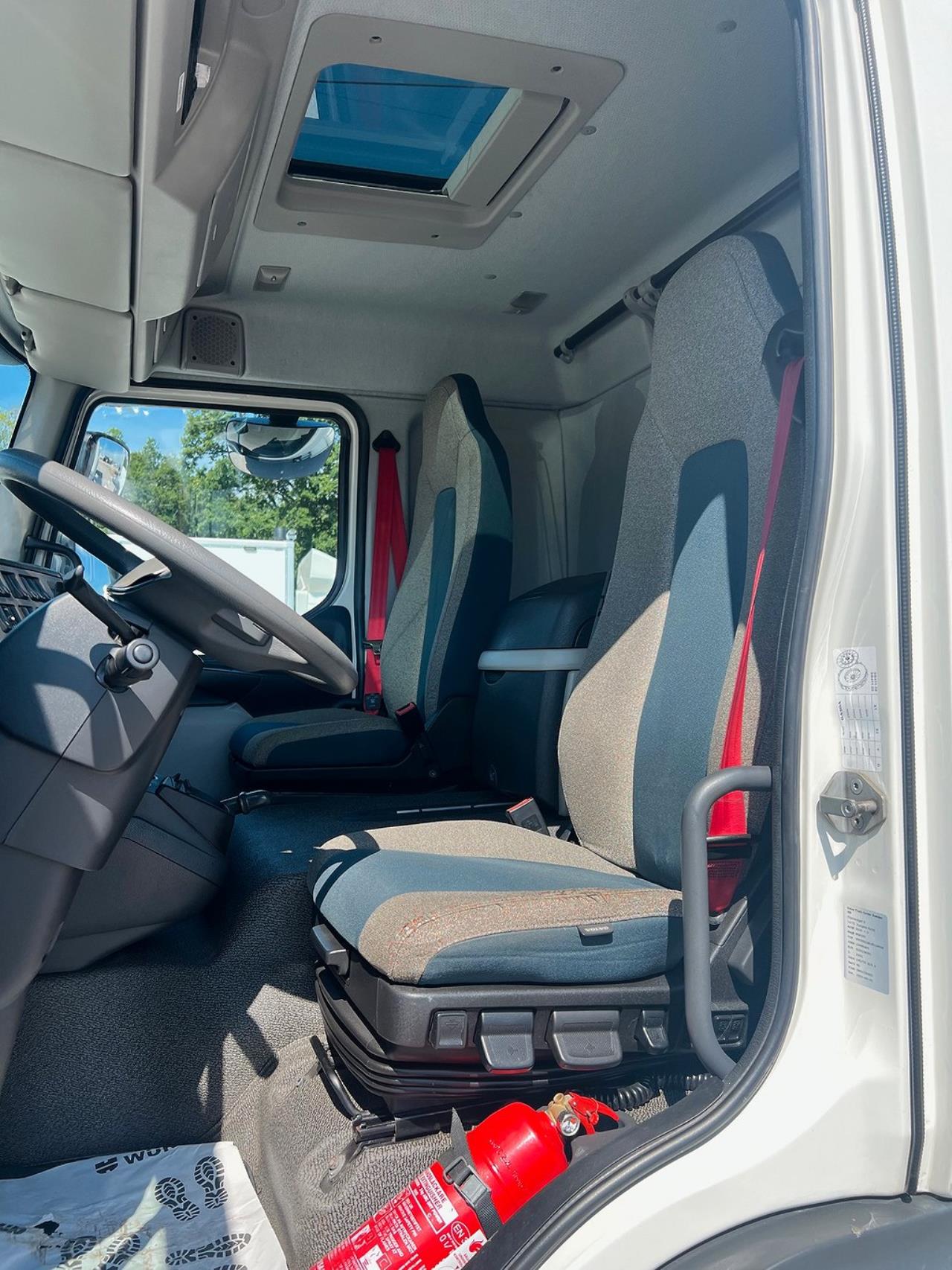 Volvo FL250 Skåpbil Höj/Sänkbart tak, 18 Pallars 2018 - Övrigt