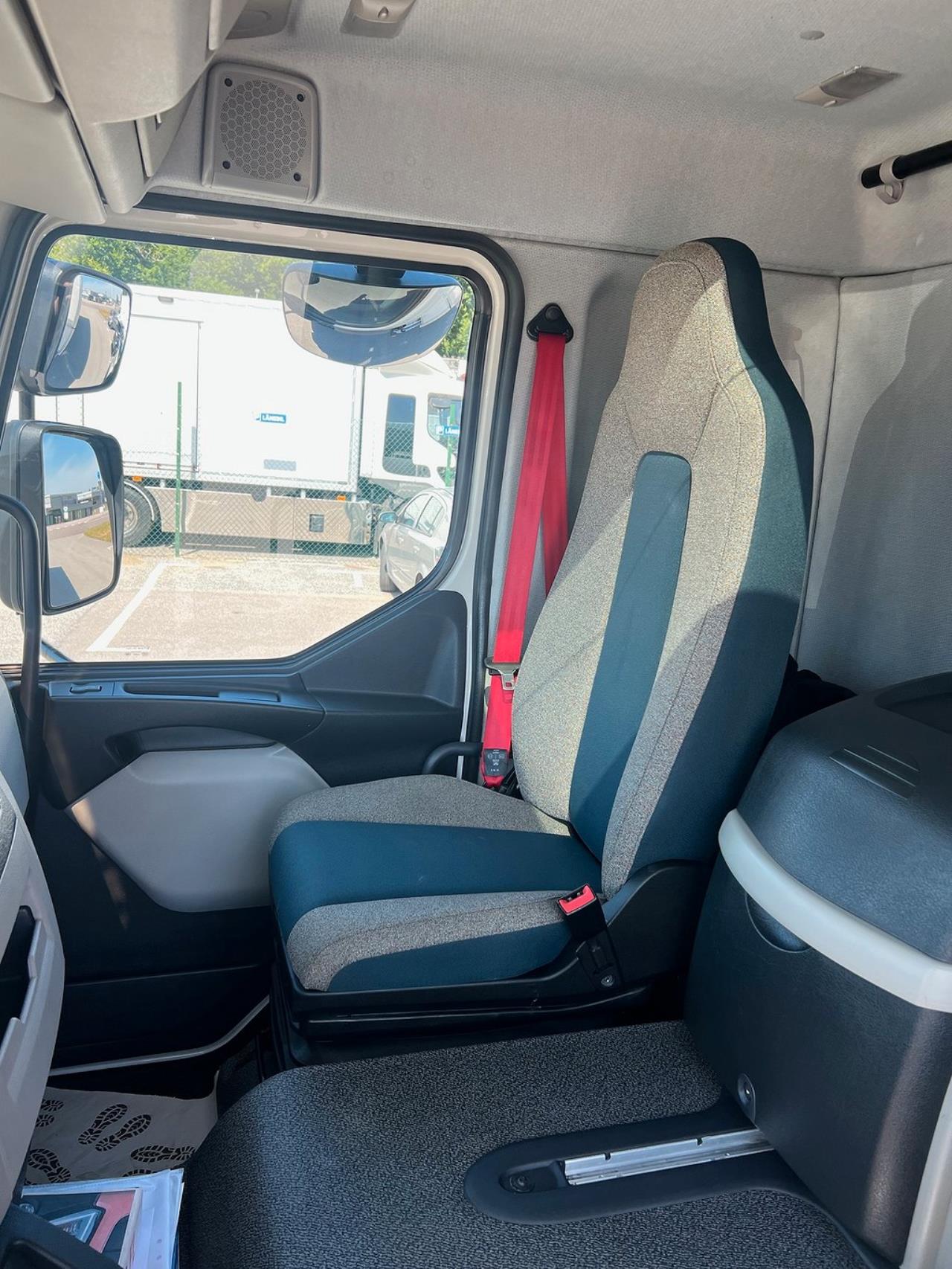 Volvo FL250 Skåpbil Höj/Sänkbart tak, 18 Pallars 2018 - Övrigt