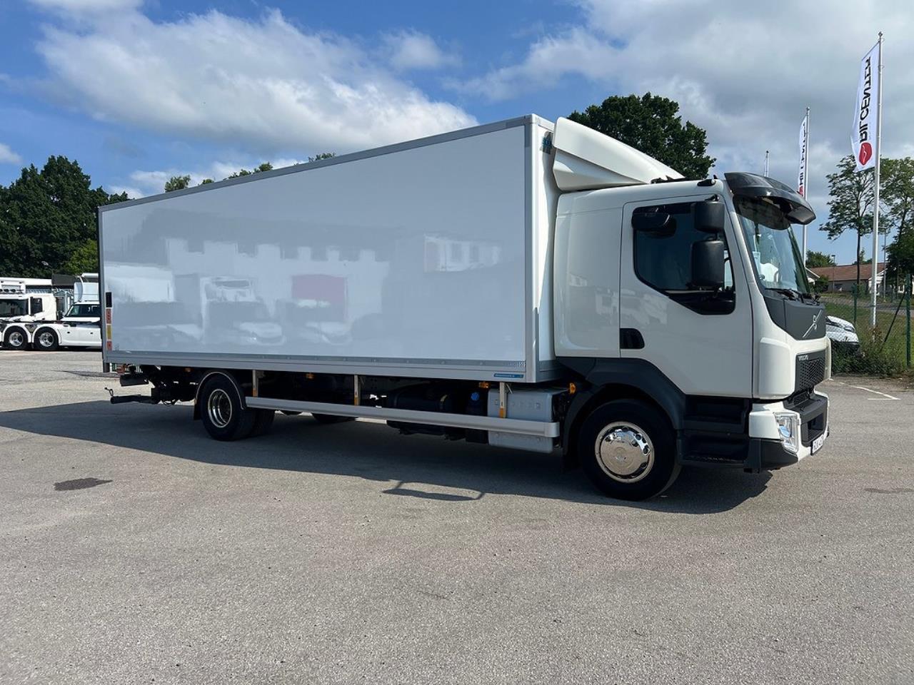 Volvo FL 210 4x2 Värmare i skåp, *4500 Mil*  Euro 6 2021 - Skåp