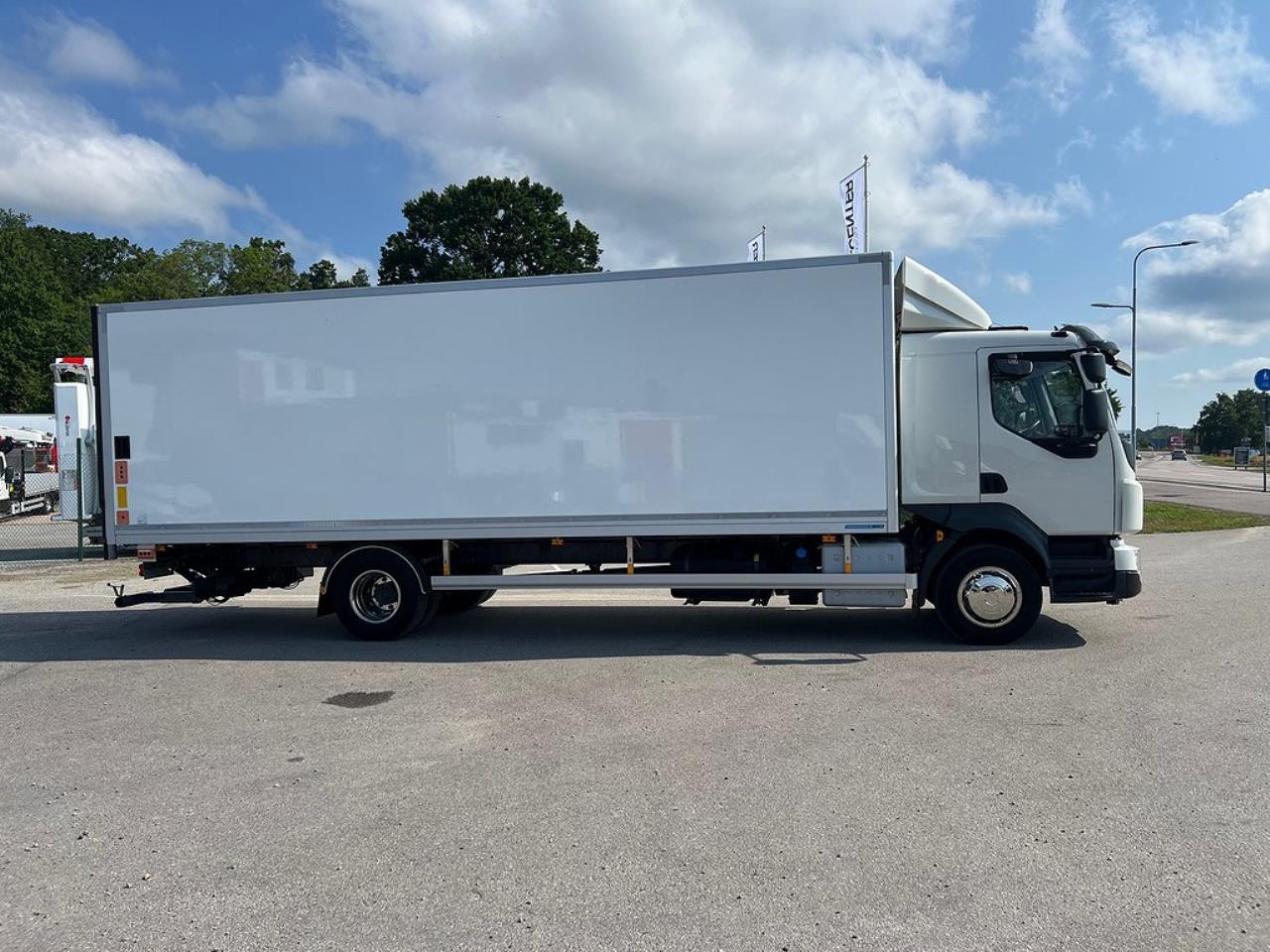 Volvo FL 210 4x2 Värmare i skåp, *4500 Mil*  Euro 6 2021 - Skåp