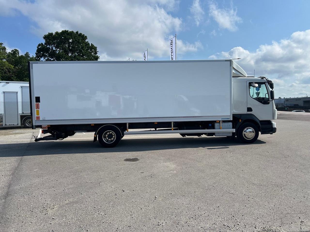 Volvo FL 210 4x2 Värmare i skåp, *4500 Mil*  Euro 6 2021 - Skåp
