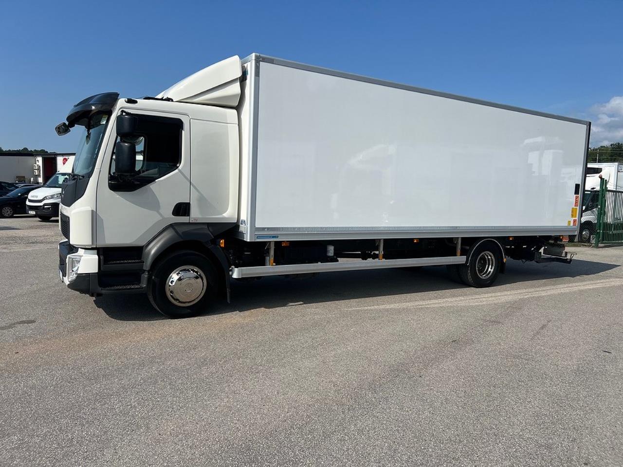 Volvo FL 210 4x2 Värmare i skåp, *4500 Mil*  Euro 6 2021 - Skåp