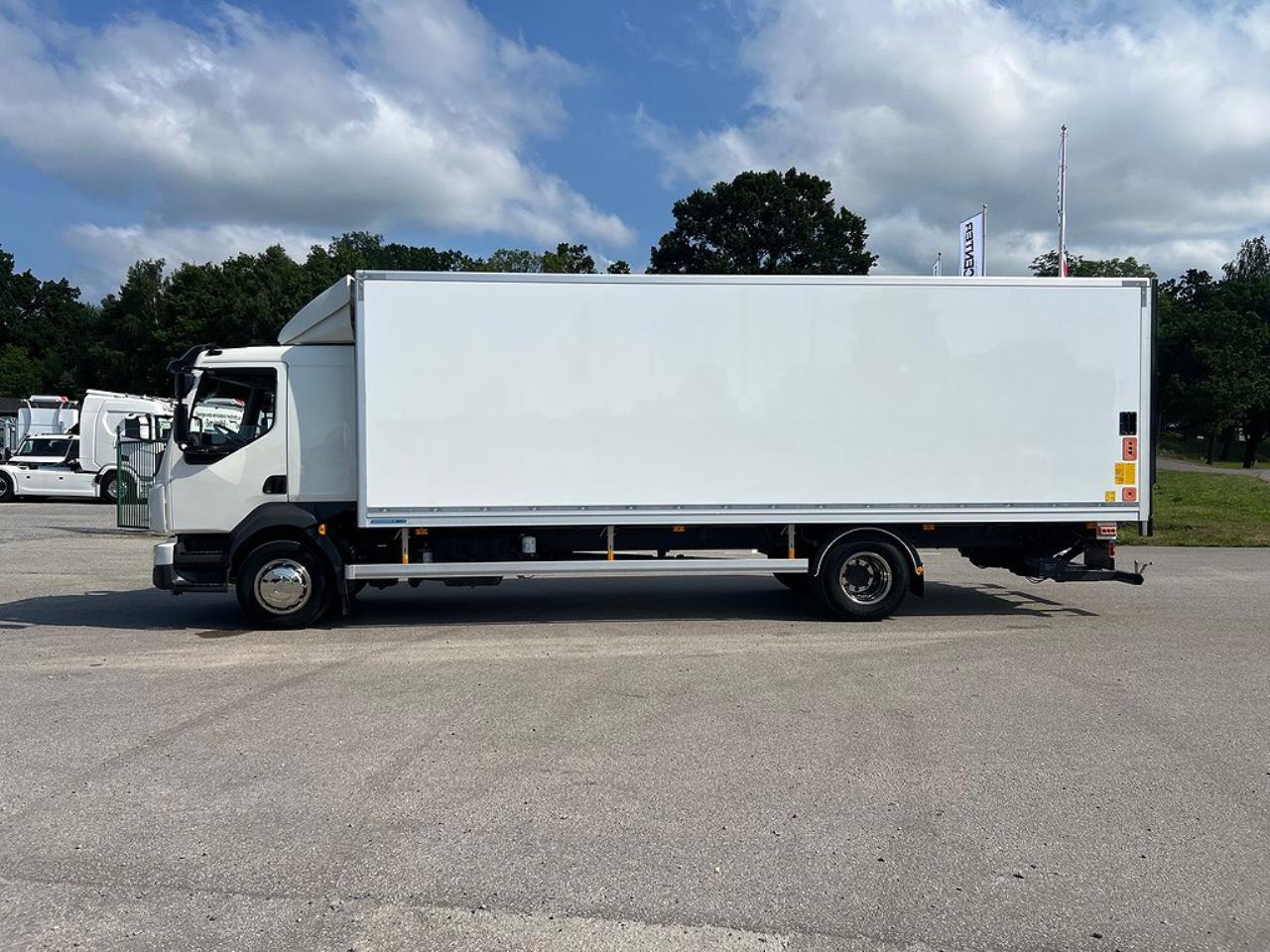 Volvo FL 210 4x2 Värmare i skåp, *4500 Mil*  Euro 6 2021 - Skåp