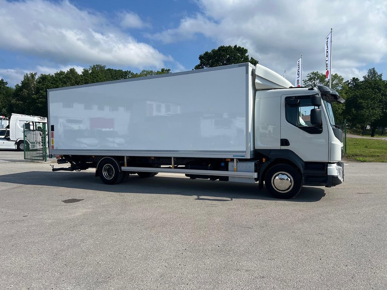 Volvo FL 210 4x2 Värmare i skåp, *4500 Mil*  Euro 6 2021 - Skåp