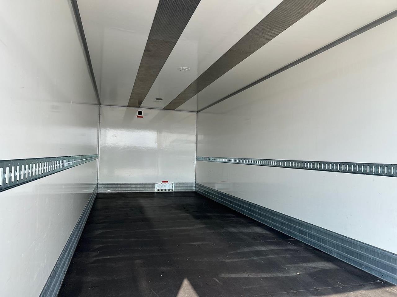 Volvo FL 210 4x2 Värmare i skåp, *4500 Mil*  Euro 6 2021 - Skåp