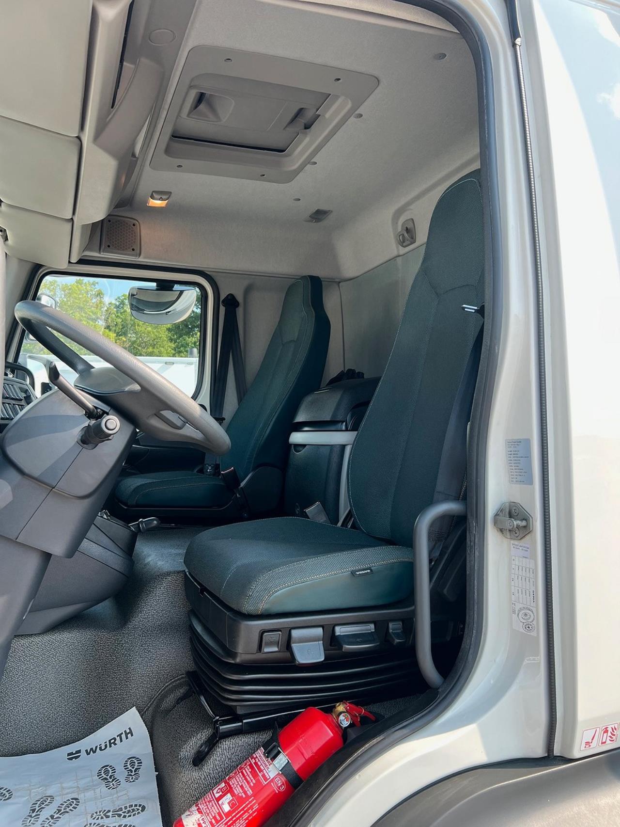 Volvo FL 210 4x2 Värmare i skåp, *4500 Mil*  Euro 6 2021 - Skåp
