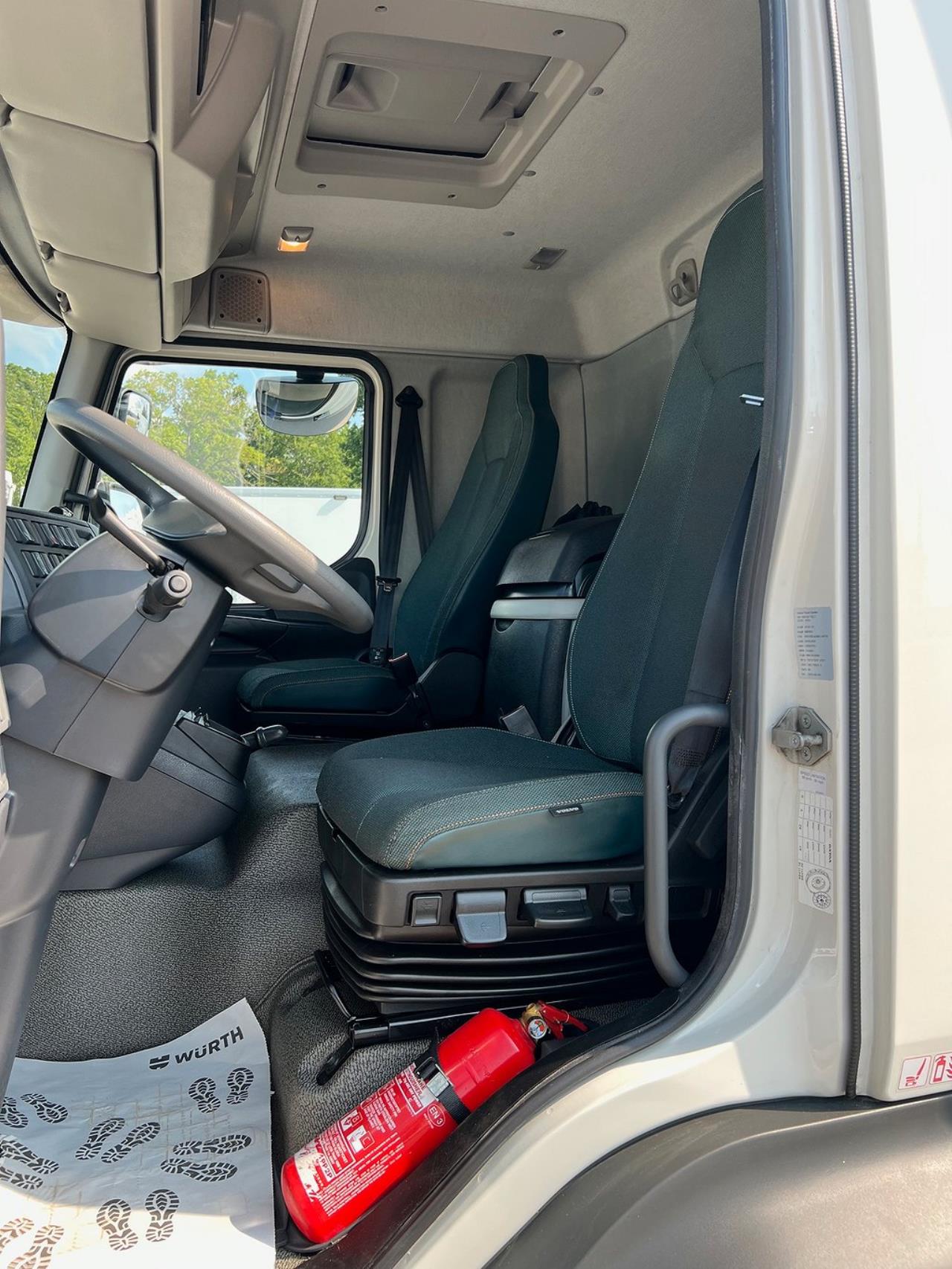 Volvo FL 210 4x2 Värmare i skåp, *4500 Mil*  Euro 6 2021 - Skåp