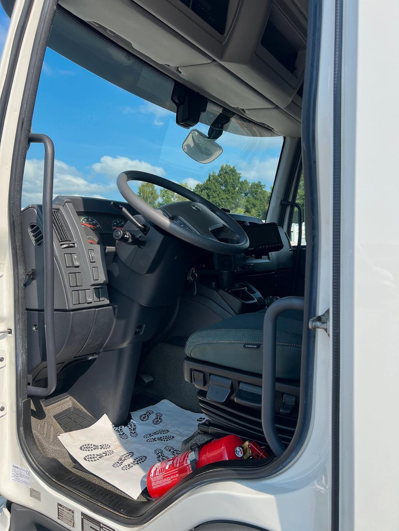 Volvo FL 210 4x2 Värmare i skåp, *4500 Mil*  Euro 6 2021 - Skåp