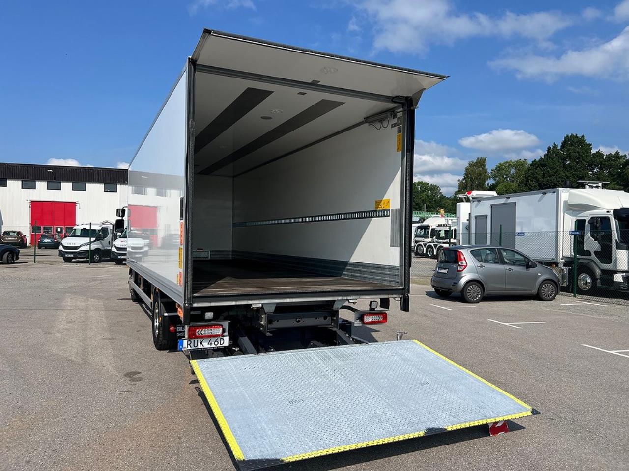Volvo FL 210 4x2 Värmare i skåp, *4500 Mil*  Euro 6 2021 - Skåp