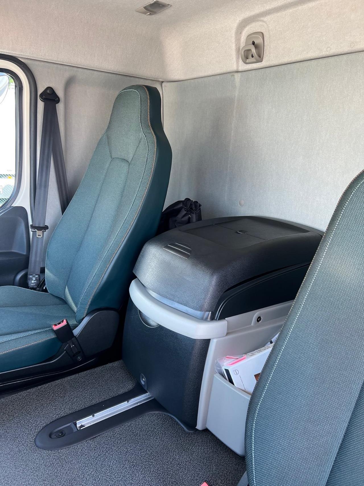 Volvo FL 210 4x2 Värmare i skåp, *4500 Mil*  Euro 6 2021 - Skåp
