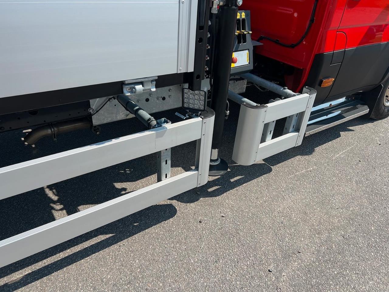 Iveco Daily 72C18 Tippbil / Kranbil Palfinger Kran & Skopa 2024 - Övrigt