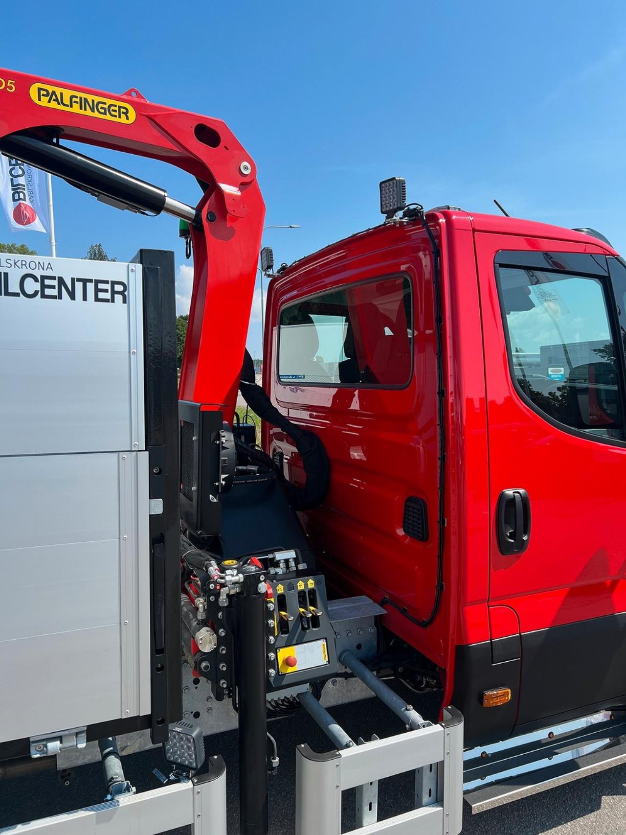 Iveco Daily 72C18 Tippbil / Kranbil Palfinger Kran & Skopa 2024 - Övrigt