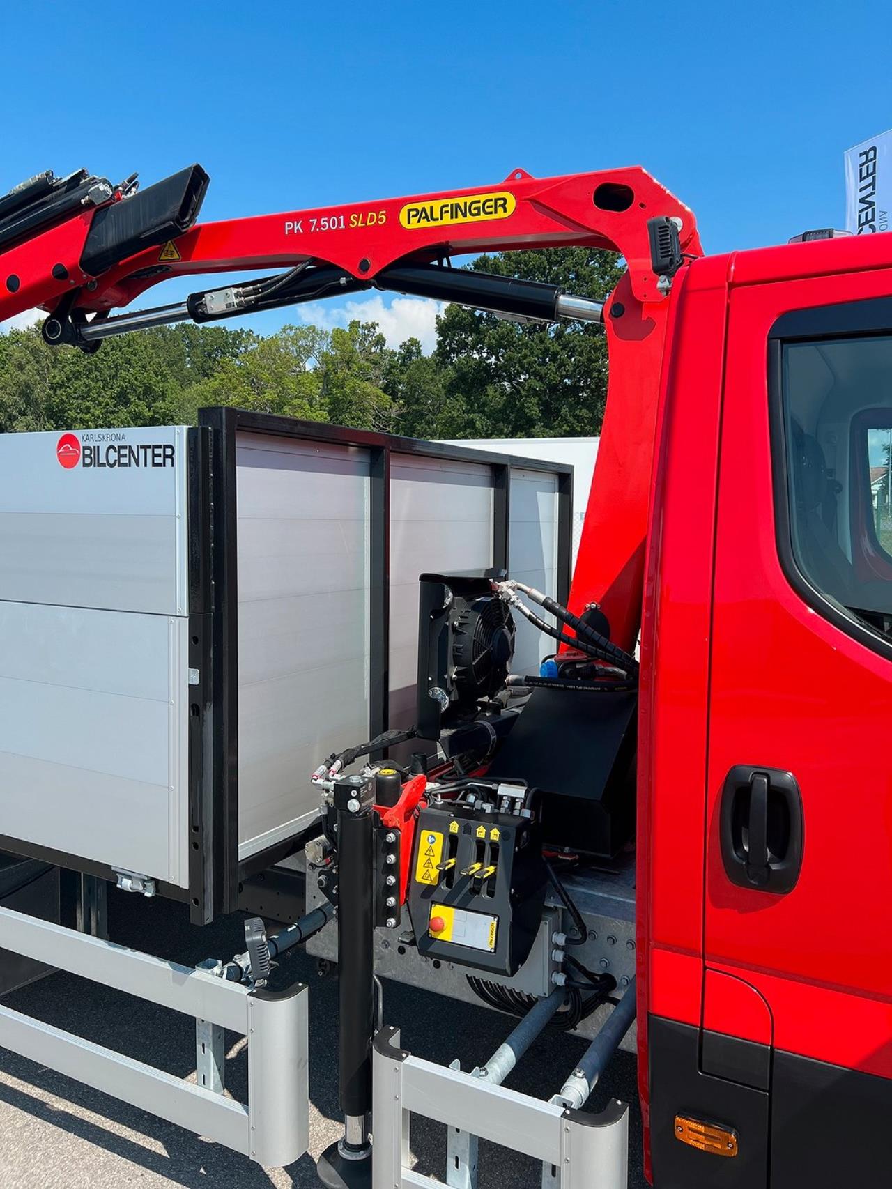 Iveco Daily 72C18 Tippbil / Kranbil Palfinger Kran & Skopa 2024 - Övrigt