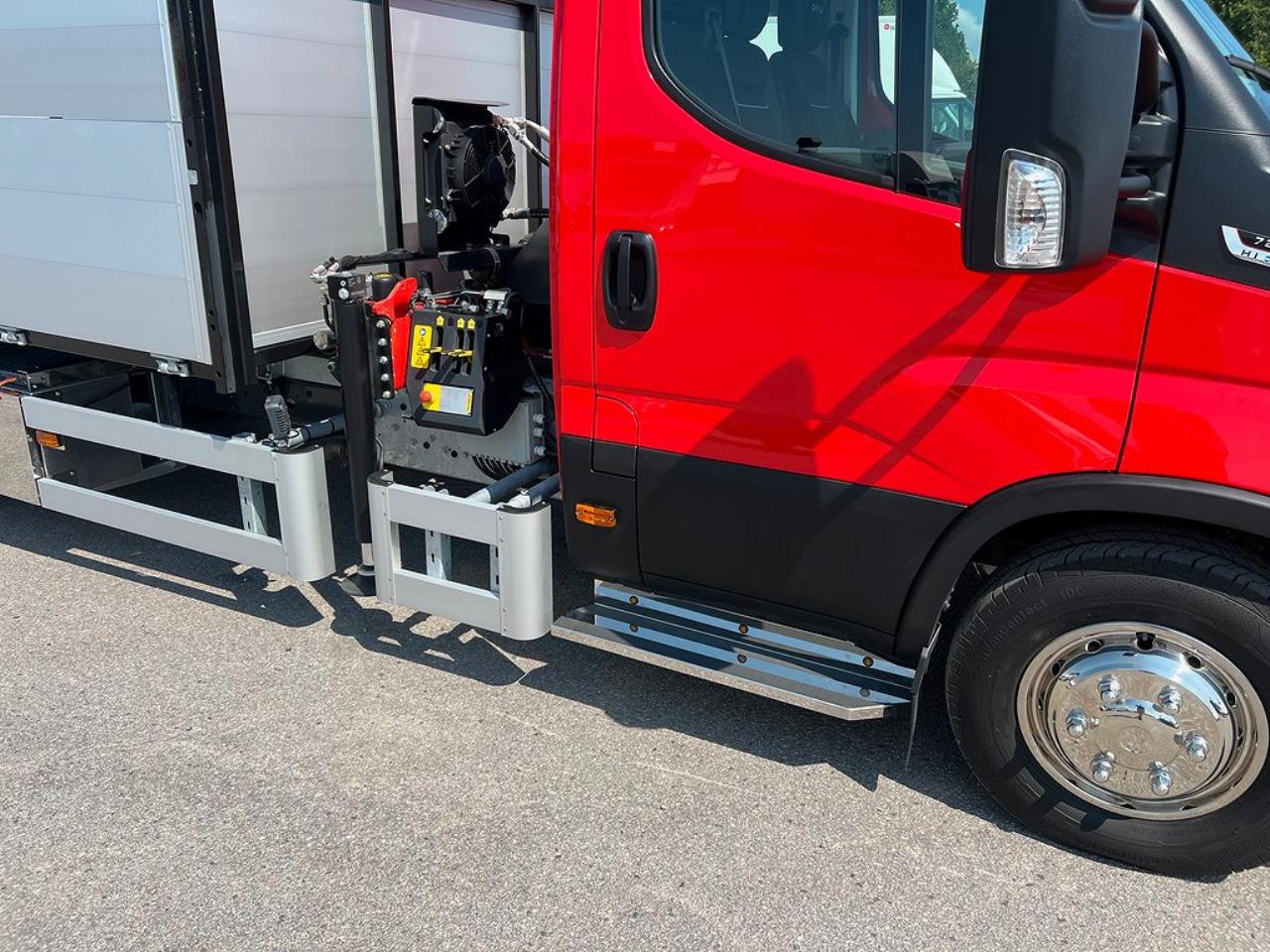 Iveco Daily 72C18 Tippbil / Kranbil Palfinger Kran & Skopa 2024 - Övrigt
