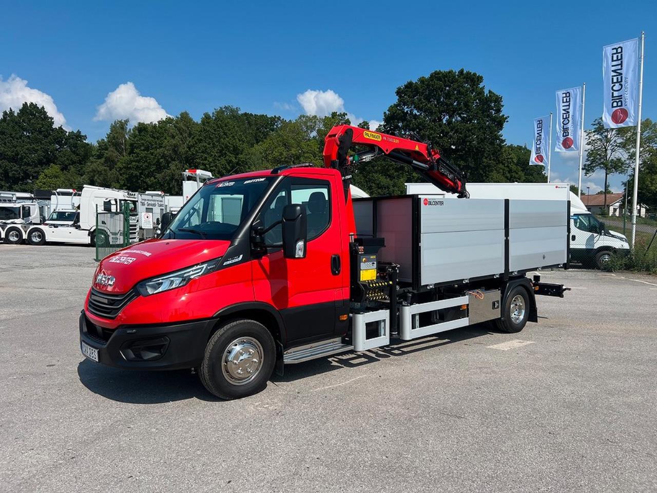 Iveco Daily 72C18 Tippbil / Kranbil Palfinger Kran & Skopa 2024 - Övrigt