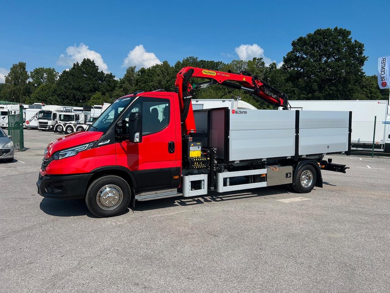 Iveco Daily 72C18 Tippbil / Kranbil Palfinger Kran & Skopa 2024 - Övrigt