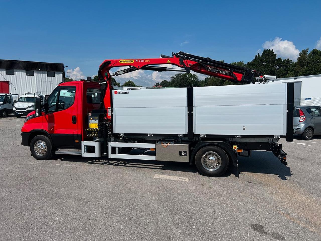 Iveco Daily 72C18 Tippbil / Kranbil Palfinger Kran & Skopa 2024 - Övrigt
