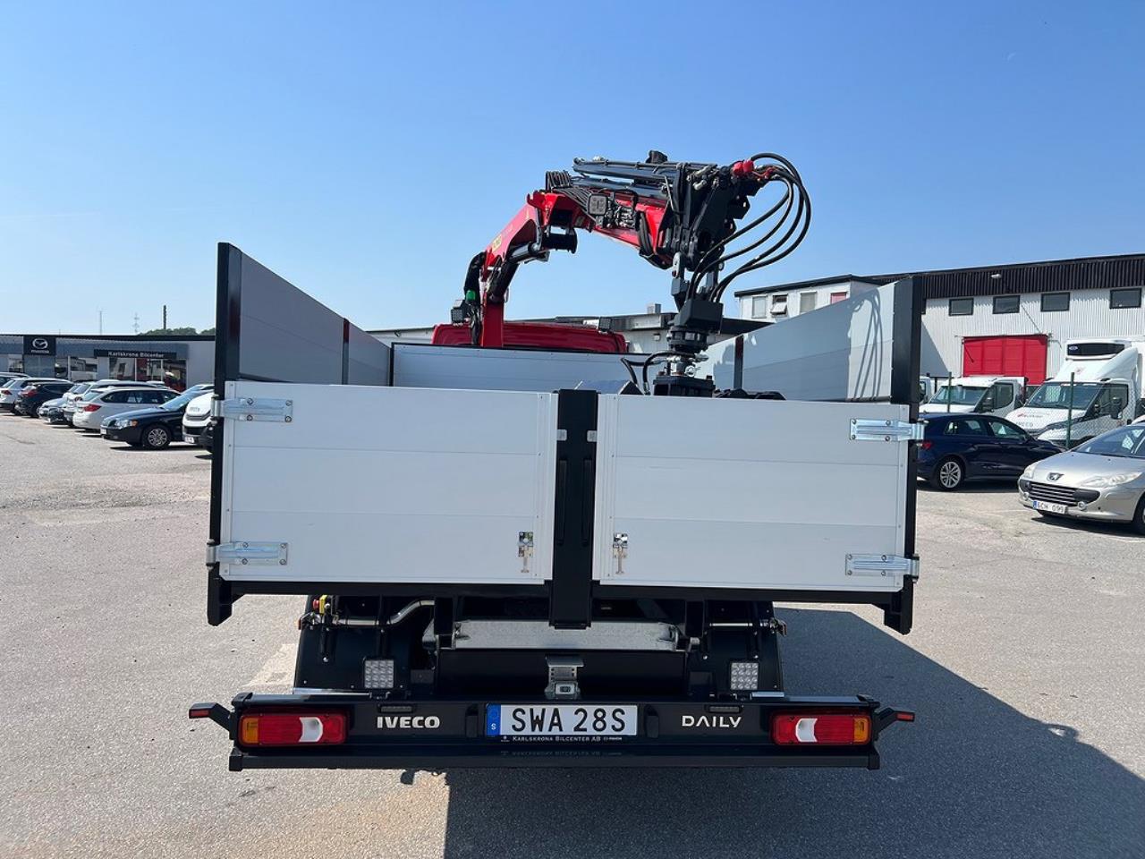 Iveco Daily 72C18 Tippbil / Kranbil Palfinger Kran & Skopa 2024 - Övrigt