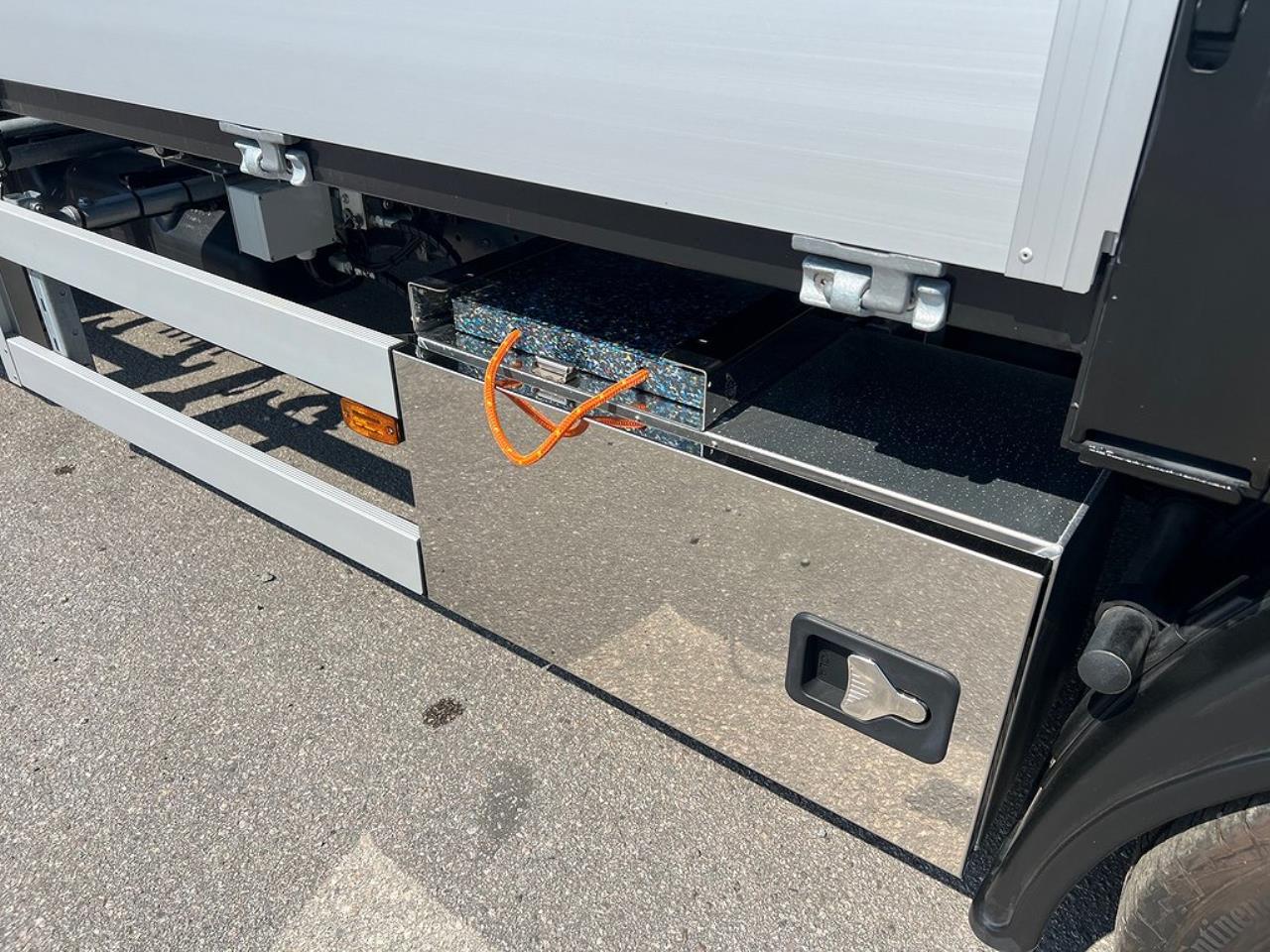 Iveco Daily 72C18 Tippbil / Kranbil Palfinger Kran & Skopa 2024 - Övrigt