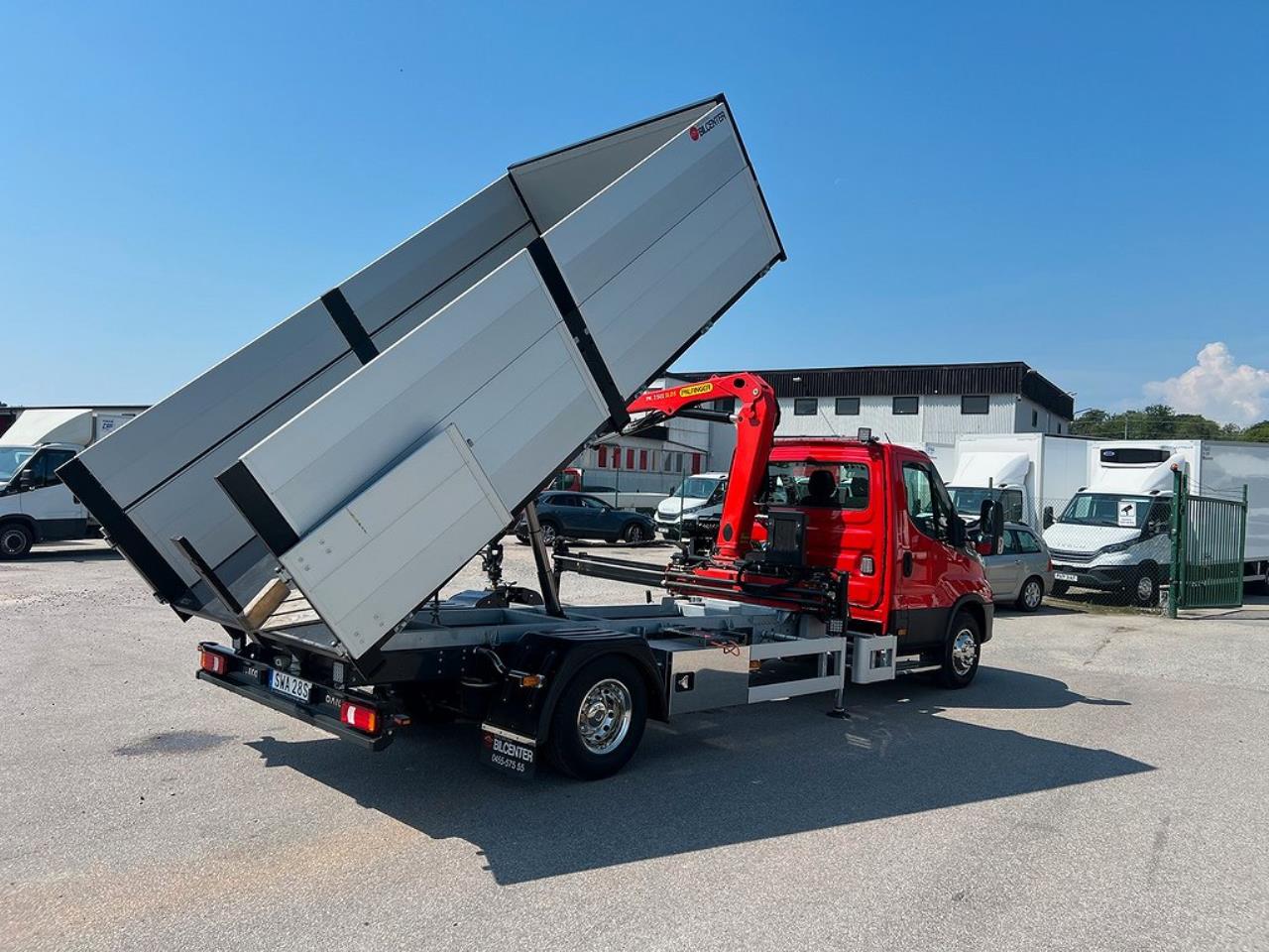 Iveco Daily 72C18 Tippbil / Kranbil Palfinger Kran & Skopa 2024 - Övrigt