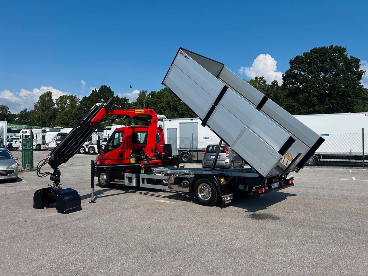 Iveco Daily 72C18 Tippbil / Kranbil Palfinger Kran & Skopa 2024 - Övrigt