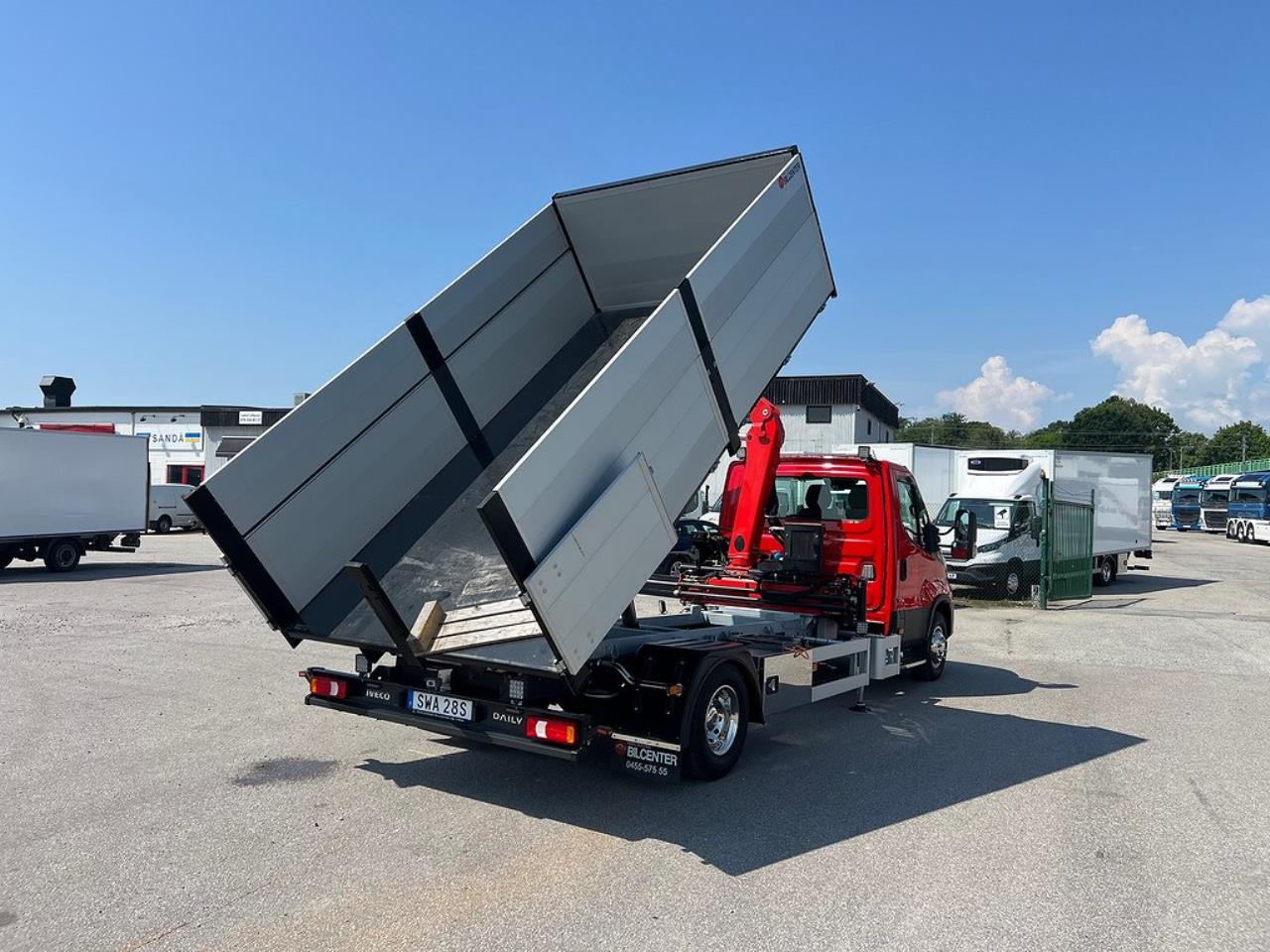 Iveco Daily 72C18 Tippbil / Kranbil Palfinger Kran & Skopa 2024 - Övrigt