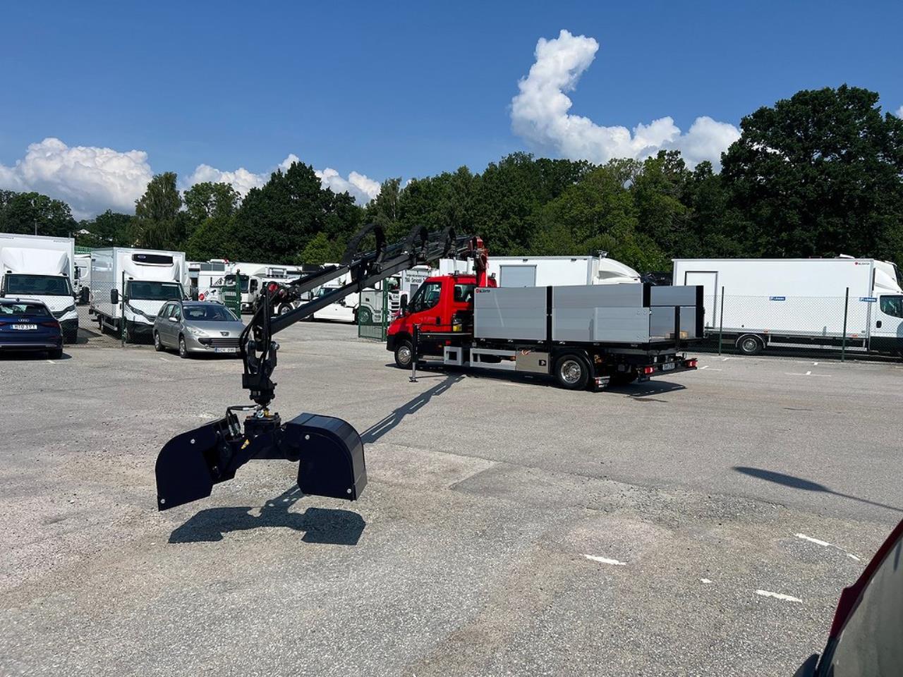 Iveco Daily 72C18 Tippbil / Kranbil Palfinger Kran & Skopa 2024 - Övrigt