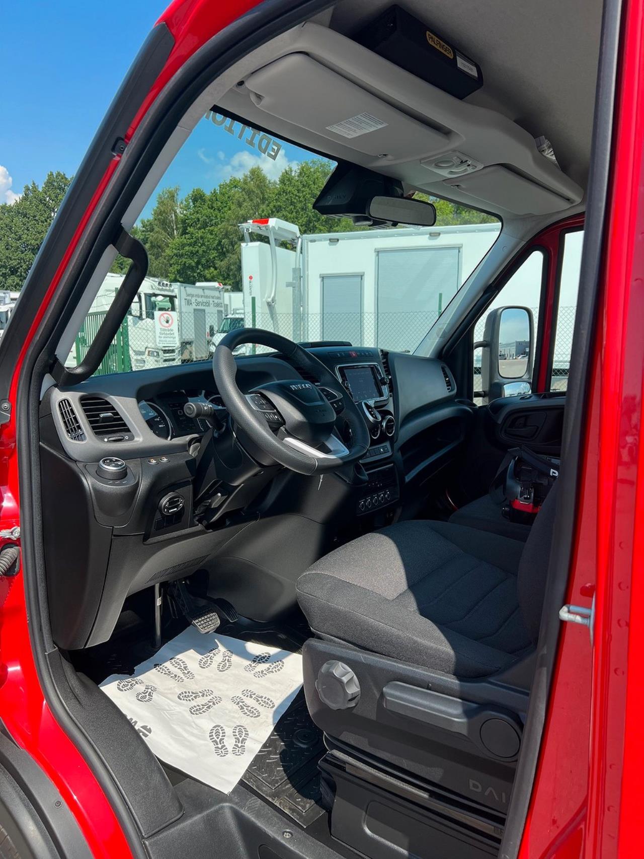 Iveco Daily 72C18 Tippbil / Kranbil Palfinger Kran & Skopa 2024 - Övrigt