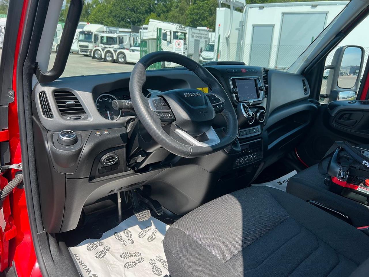 Iveco Daily 72C18 Tippbil / Kranbil Palfinger Kran & Skopa 2024 - Övrigt